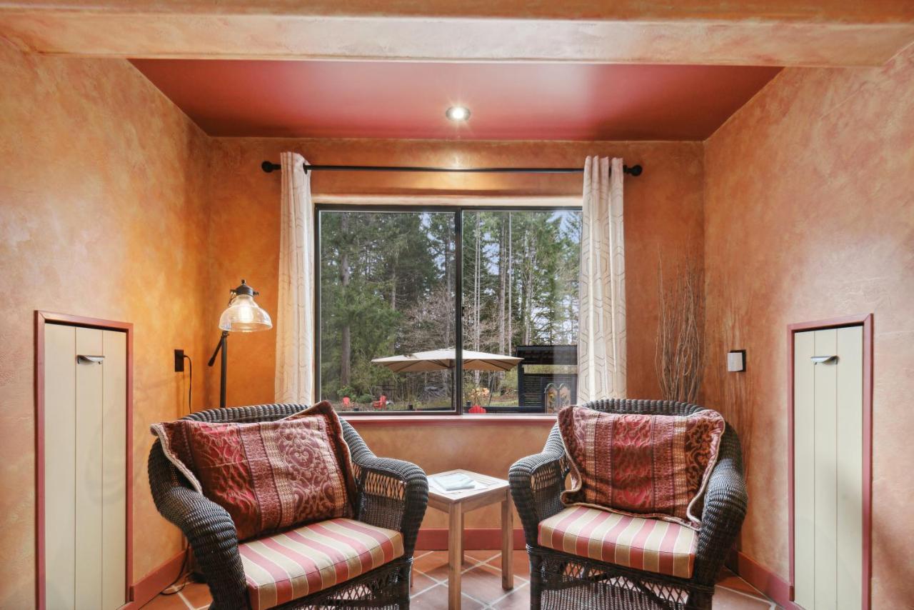 Salt Spring Carriage House B&B Ganges 외부 사진