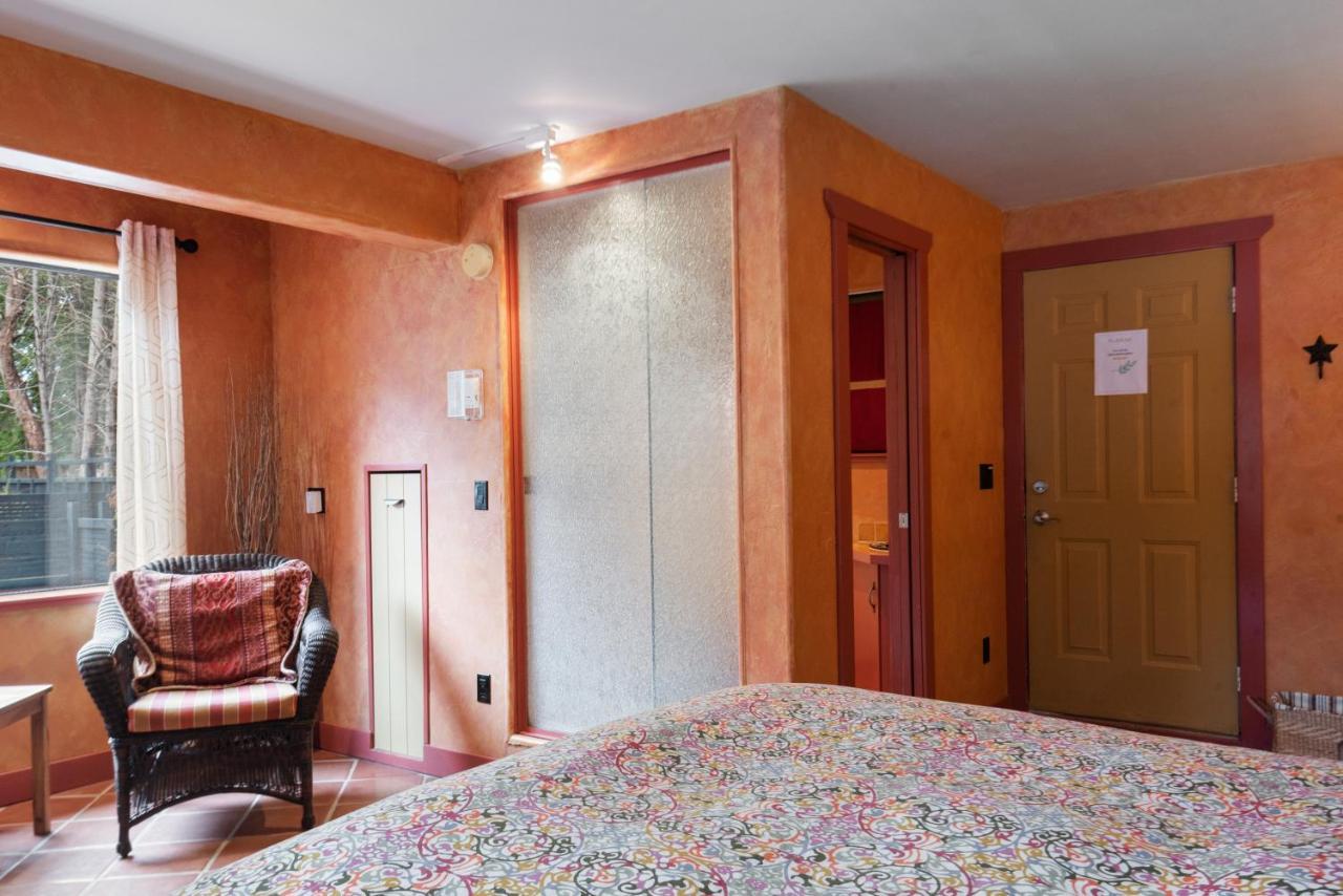 Salt Spring Carriage House B&B Ganges 외부 사진