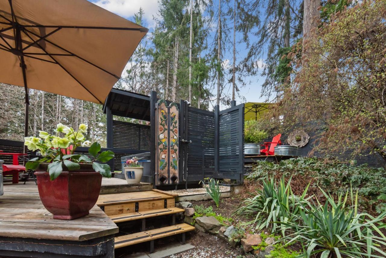 Salt Spring Carriage House B&B Ganges 외부 사진