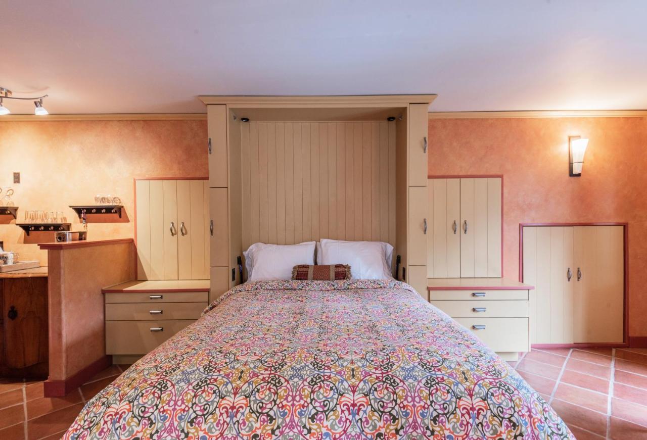 Salt Spring Carriage House B&B Ganges 외부 사진